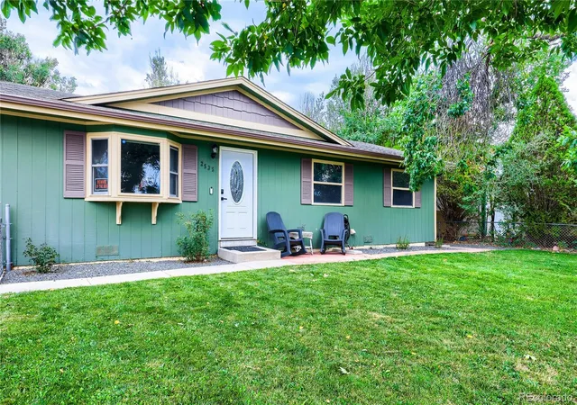 Photo 2 of Single family home for sale at 2535 Gina Dr, Colorado Springs, CO 80916 | MLS# 2846706 | Listing updated on 2026-10-01