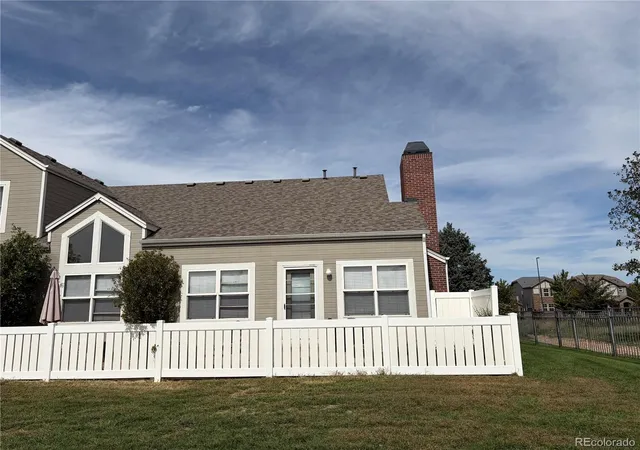 Photo 2 of Townhouse for sale at 15555 E 40th Avenue #126, Denver, CO 80239 | MLS# 4532489 | Listing updated on 2026-09-25