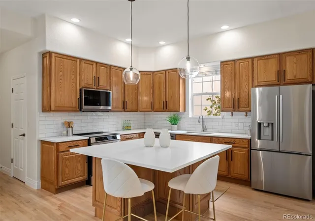 Photo 3 of Single family home for sale at 1087 Syracuse St, Denver, CO 80230 | MLS# 9276101 | Listing updated on 2026-09-29