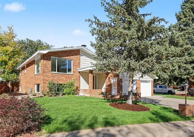 Photo 2 of Single family home for sale at 1939 Emery St, Longmont, CO 80501 | MLS# 3106030 | Listing updated on 2026-10-19