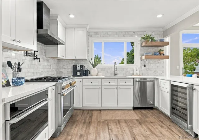 Photo 4 of Single family home for sale at 7840 Bristle Cone Pl, Littleton, CO 80124 | MLS# 9454057 | Listing updated on 2026-10-08