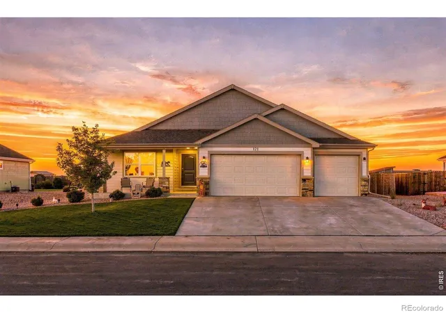 Photo 2 of Single family home for sale at 121 7th Avenue, Wiggins, CO 80654 | MLS# IR1068860 | Listing updated on 2026-09-28