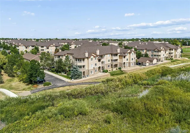 Listing Photo 5 - Condo for sale in building located at 9568 W San Juan Cir, Littleton, CO 80128 - Unit #201