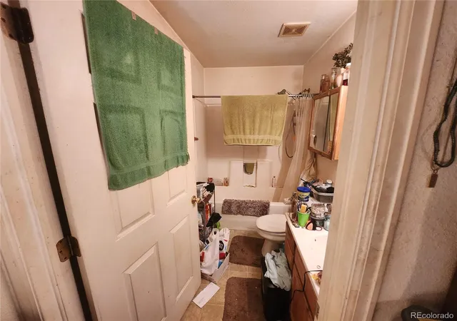 Photo 4 of Single family home for sale at 2515 Lowell Ave, Pueblo, CO 81003 | MLS# 6136459 | Listing updated on 2026-10-08