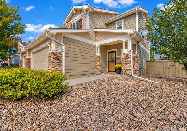 Photo 3 of Townhouse for sale at 5702 Raleigh Cir, Castle Rock, CO 80104 | MLS# 9272207 | Listing updated on 2026-09-24