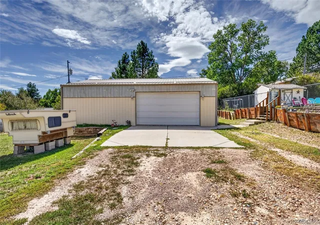 Photo 3 of Single family home for sale at 396 W Elm St, Elizabeth, CO 80107 | MLS# 4498967 | Listing updated on 2026-10-05