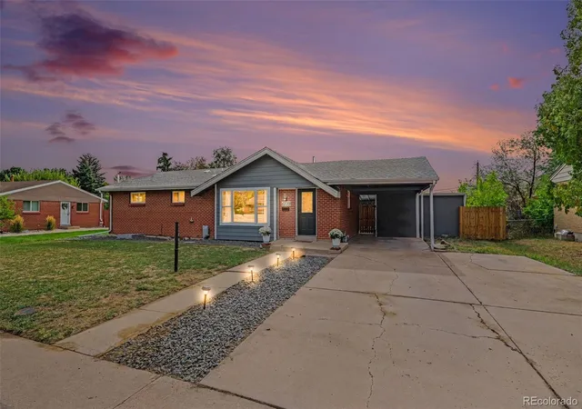 Single family home for sale at 6770 S Clermont St, Centennial, CO 80122 | MLS# 5795133
