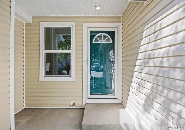 Photo 3 of Townhouse for sale at 7771 S Kalispell Ct, Englewood, CO 80112 | MLS# 6133795 | Listing updated on 2026-10-09