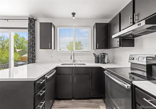 Photo 3 of Single family home for sale at 16562 E Louisiana Dr, Aurora, CO 80017 | MLS# 8206422 | Listing updated on 2026-09-19