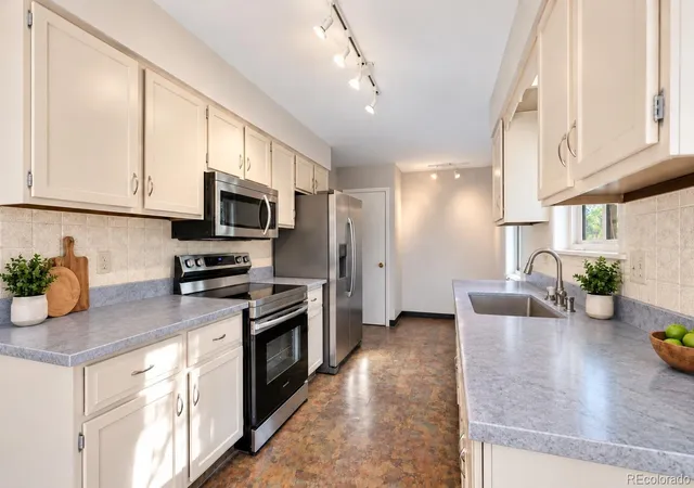 Photo 3 of Single family home for sale at 5915 Mercury, Fort Collins, CO 80525 | MLS# 7603592 | Listing updated on 2026-10-07