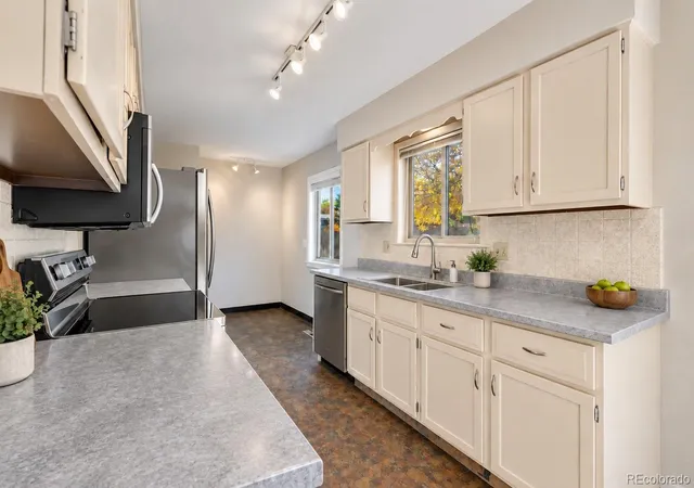 Photo 3 of Single family home for sale at 5915 Mercury, Fort Collins, CO 80525 | MLS# 7603592 | Listing updated on 2026-10-07