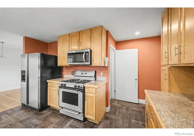 Photo 3 of Single family home for sale at 170 Garnet St, Broomfield, CO 80020 | MLS# IR1068892 | Listing updated on 2026-10-08