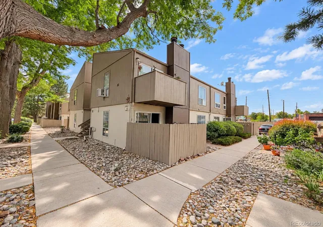 Photo 2 of Condo for sale at 7373 W Florida #16A, Lakewood, CO 80232 | MLS# 9347455 | Listing updated on 2026-09-24