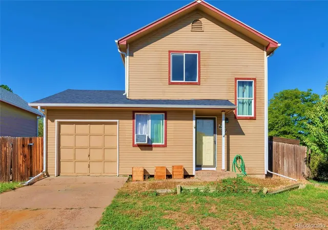Single family home for sale at 4507 S Pagosa Way, Aurora, CO 80015 | MLS# 4364082