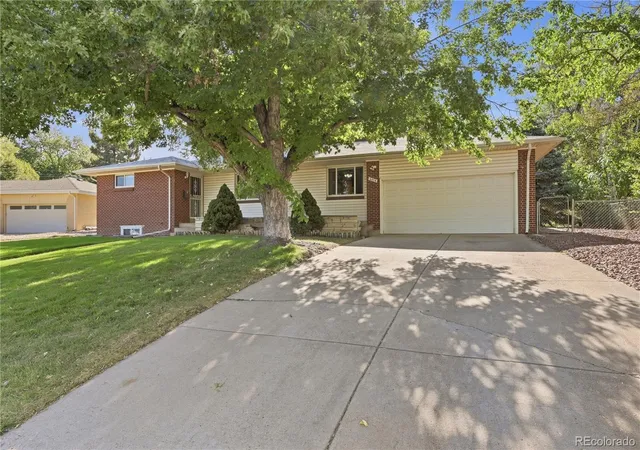 Single family home for sale at 6376 S Valleyview St, Littleton, CO 80120 | MLS# 4597471