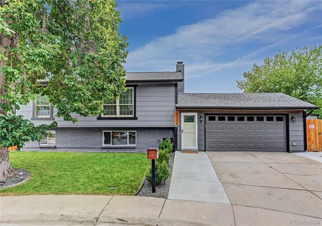 Photo 1 of Single family home for sale at 15304 E Idaho Pl, Aurora, CO 80017 | MLS# 6460139 | Listing updated on 2026-10-08