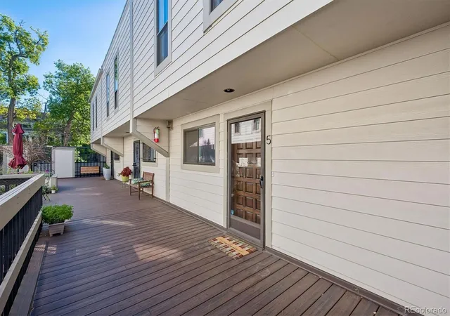 Photo 3 of Townhouse for sale at 929 N Washington St #5, Denver, CO 80203 | MLS# 7043586 | Listing updated on 2026-10-22