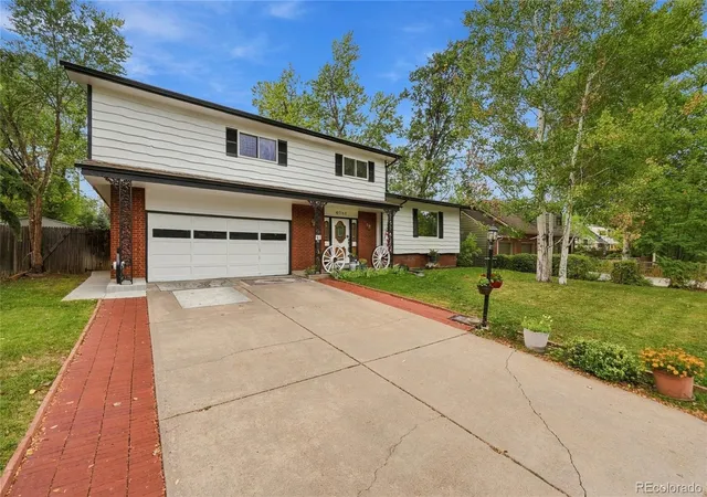 Photo 2 of Single family home for sale at 6760 W 4th Place, Lakewood, CO 80226 | MLS# 8474398 | Listing updated on 2026-09-24