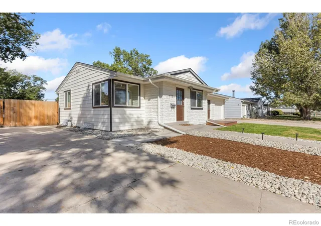 Photo 2 of Single family home for sale at 113 Balsam St, Fort Morgan, CO 80701 | MLS# IR1068940 | Listing updated on 2026-09-17