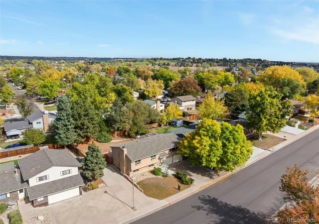 Photo 3 of Single family home for sale at 8673 W Swarthmore Pl, Littleton, CO 80123 | MLS# 2578235 | Listing updated on 2026-10-28