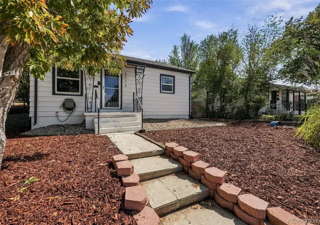 Photo 3 of Single family home for sale at 3774 S Delaware St, Englewood, CO 80110 | MLS# 9354570 | Listing updated on 2026-10-01