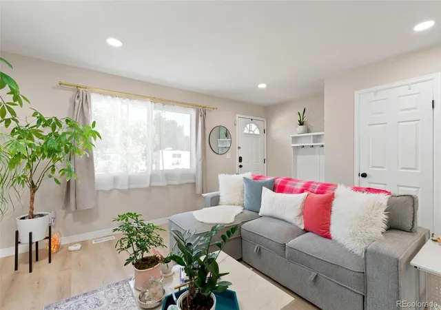 Photo 3 of Single family home for sale at 1809 S Ouray St, Aurora, CO 80017 | MLS# 8485100 | Listing updated on 2026-09-23