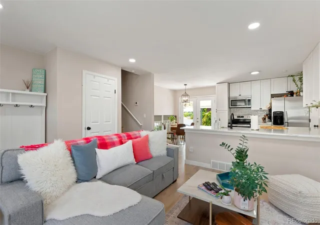 Photo 3 of Single family home for sale at 1809 S Ouray St, Aurora, CO 80017 | MLS# 8485100 | Listing updated on 2026-09-23