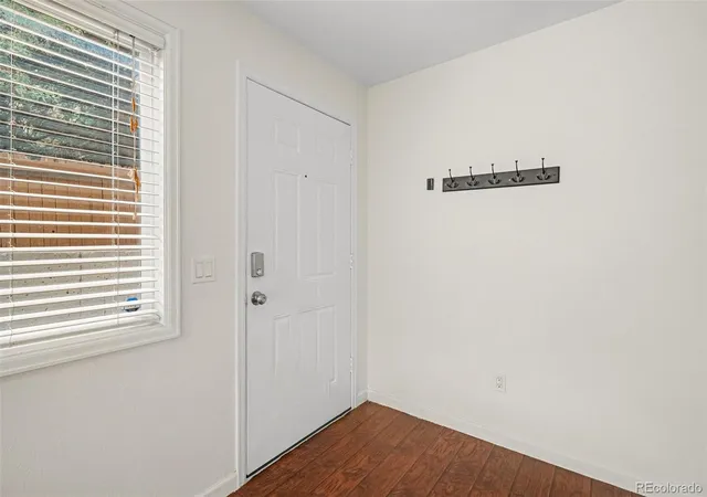 Photo 4 of Townhouse for sale at 7700 W Glasgow Pl #6A, Littleton, CO 80128 | MLS# 3839756 | Listing updated on 2026-09-24