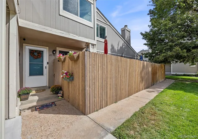 Condo for sale at 4596 S Hannibal St, Aurora, CO 80015 | MLS# 3961287
