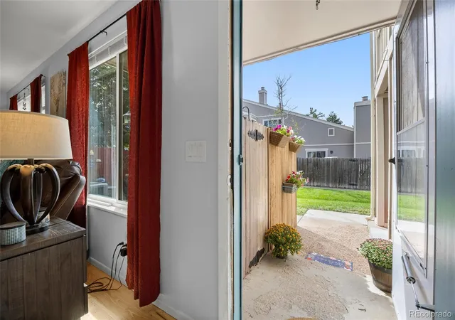 Listing Photo 4 - Condo for sale in building located at 4596 S Hannibal St, Aurora, CO 80015