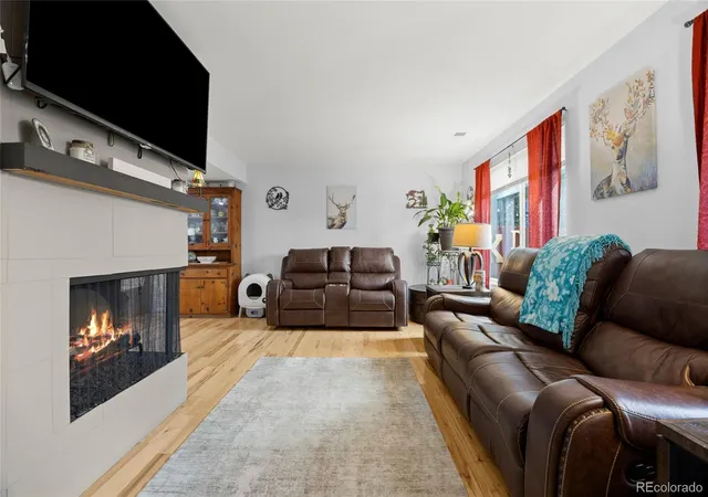 Listing Photo 5 - Condo for sale in building located at 4596 S Hannibal St, Aurora, CO 80015