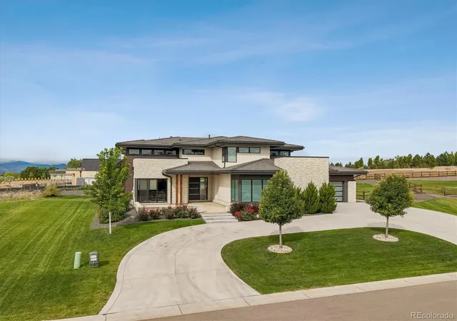 Photo 3 of Single family home for sale at 5135 S Kearney Ct, Greenwood Village, CO 80111 | MLS# 5266371 | Listing updated on 2026-09-19