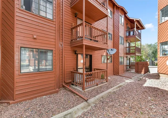 Listing Photo 4 - Condo for sale in building located at 2430 Palmer Park Blvd, Colorado Springs, CO 80909 - Unit #D1