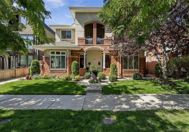Photo 1 of Townhouse for sale at 257 S Jackson St #C, Denver, CO 80209 | MLS# 6394417 | Listing updated on 2026-09-27