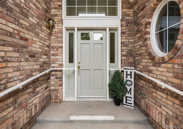 Photo 3 of Single family home for sale at 5418 Shetland Ct, Highlands Ranch, CO 80130 | MLS# 8425411 | Listing updated on 2026-09-25