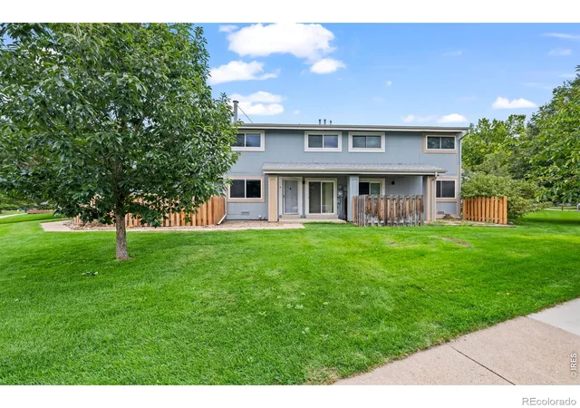 Photo 2 of Townhouse for sale at 4145 Monroe Dr #B, Boulder, CO 80303 | MLS# IR1069007 | Listing updated on 2026-09-22
