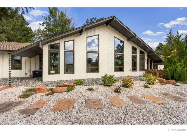 Photo 2 of Single family home for sale at 204 S County Rd 3, Fort Collins, CO 80524 | MLS# IR1069008 | Listing updated on 2026-10-09