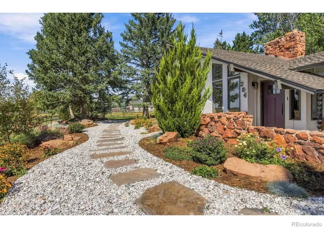 Photo 3 of Single family home for sale at 204 S County Rd 3, Fort Collins, CO 80524 | MLS# IR1069008 | Listing updated on 2026-10-09