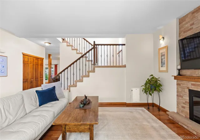 Photo 4 of Single family home for sale at 36 Clare Ct, Castle Pines, CO 80108 | MLS# 1945446 | Listing updated on 2026-09-25