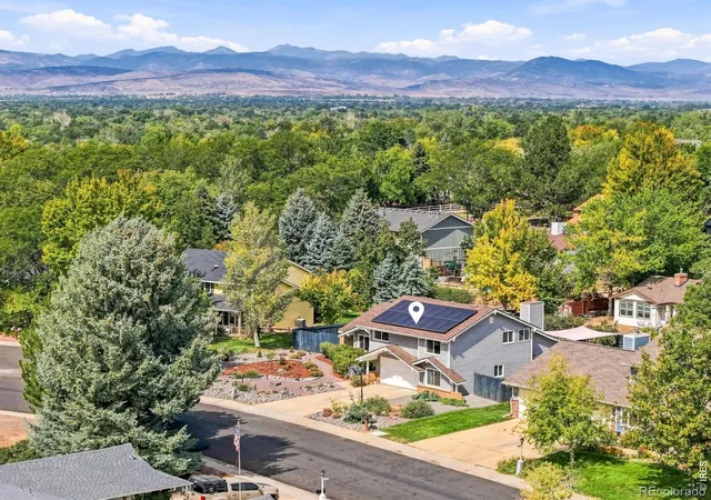 Single family home for sale at 673 Crawford Cir, Longmont, CO 80504 | MLS# IR1069012