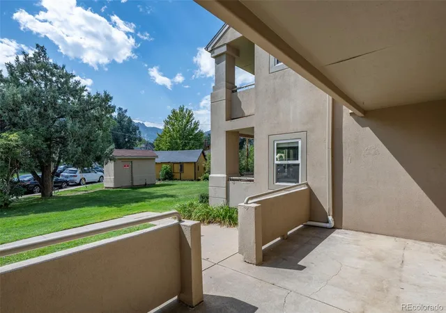 Listing Photo 3 - Condo for sale in building located at 935 Broadway, Boulder, CO 80302 - Unit #103