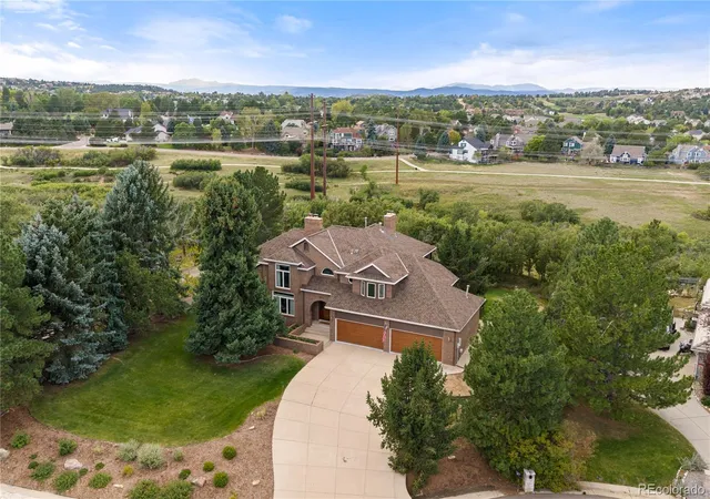 Photo 2 of Single family home for sale at 7915 Yorkshire Dr, Castle Pines, CO 80108 | MLS# 4902029 | Listing updated on 2026-09-26