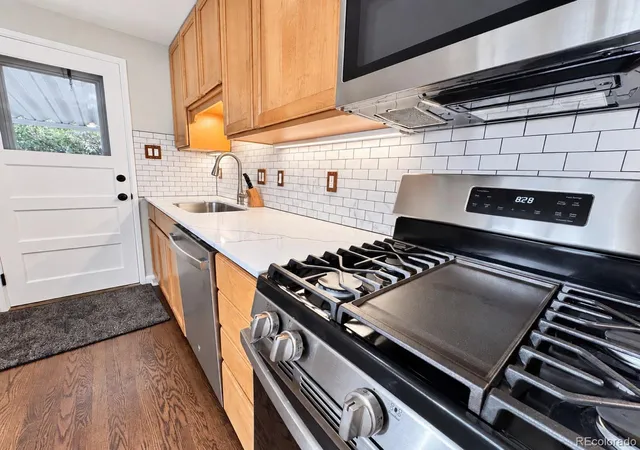 Photo 3 of Single family home for sale at 4055 S Hazel Ct, Englewood, CO 80110 | MLS# 7631368 | Listing updated on 2026-09-21