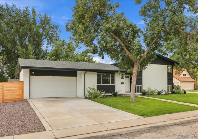 Photo 2 of Single family home for sale at 12362 W 69th Place, Arvada, CO 80004 | MLS# 6026760 | Listing updated on 2026-09-24