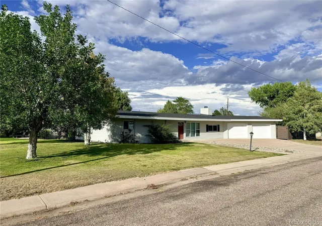 Photo 2 of Single family home for sale at 1590 6th Street, Limon, CO 80828 | MLS# 7101949 | Listing updated on 2026-09-30