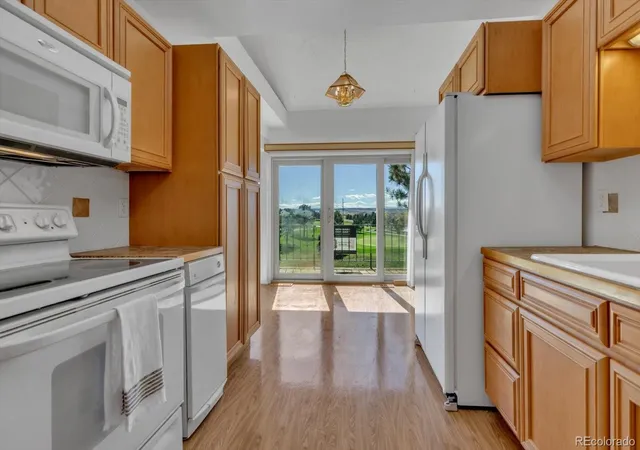 Photo 4 of Townhouse for sale at 6509 Pinewood Dr, Parker, CO 80134 | MLS# 4427947 | Listing updated on 2026-10-15
