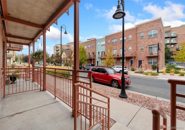Photo 3 of Townhouse for sale at 7872 W 55th Avenue, Arvada, CO 80002 | MLS# 6791810 | Listing updated on 2026-10-03