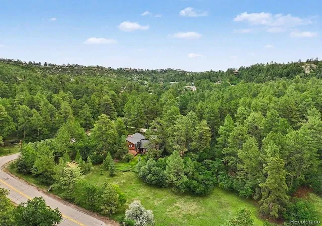 Photo 2 of Single family home for sale at 4663 N Lariat Dr, Castle Rock, CO 80108 | MLS# 4358227 | Listing updated on 2026-09-29