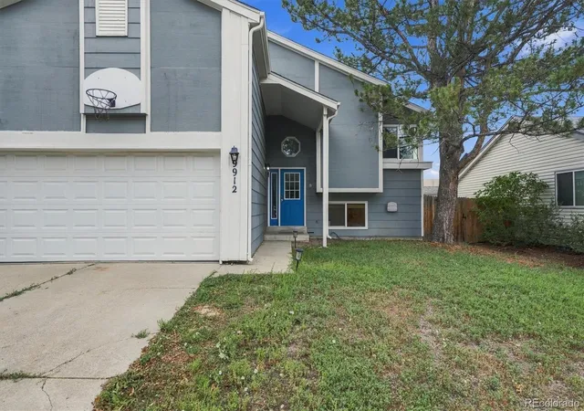 Single family home for sale at 9912 Garland Dr, Broomfield, CO 80021 | MLS# 4255564