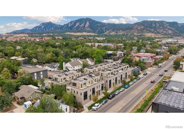 Townhouse for sale at 2128 Pearl St #B, Boulder, CO 80302 | MLS# IR1069035